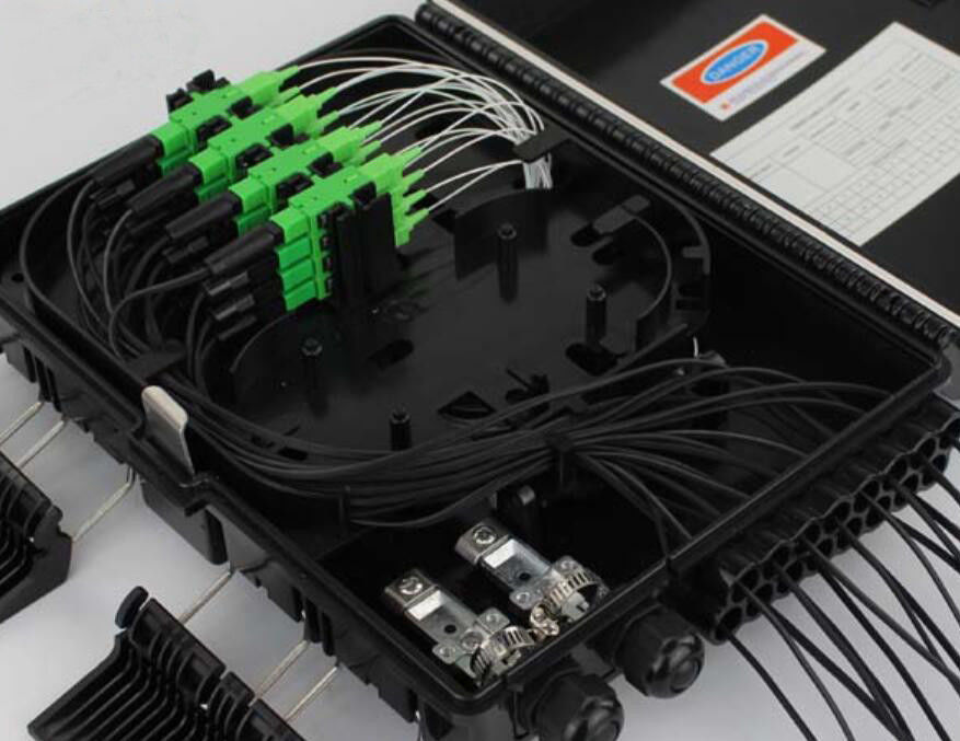Wodoodporna skrzynka zaciskowa 2 wlot 16 wylot 16 portów Ftth Skrzynka rozdzielcza światłowodu ABS / PC
