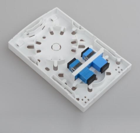 Pyłoszczelna 2-rdzeniowa skrzynka światłowodowa FTTH naścienna SGS