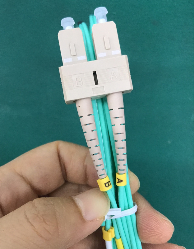 Patchcord światłowodowy SC LC OM3 300 Duplex LSZH Jacket Aqua Color