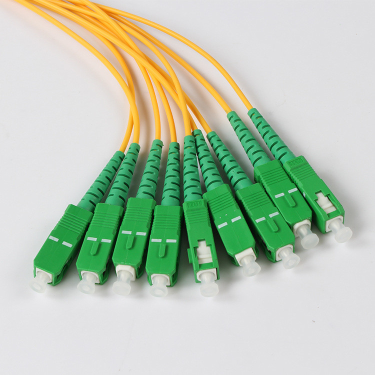 Rozdzielacz światłowodowy 2,0 mm 1 X 8 Rozdzielacz PLC SC APC Box Branch 1,5 metra