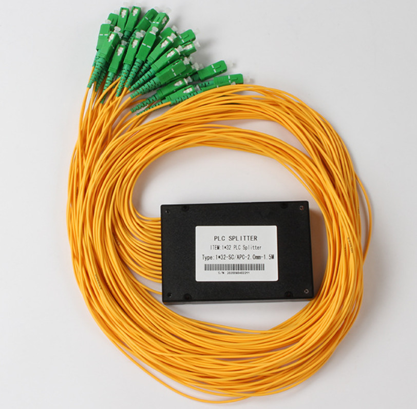 SC APC 1x32 Splitter Światłowód do 2,0 mm warkoczy 1260nm - 1650nm Długość robocza
