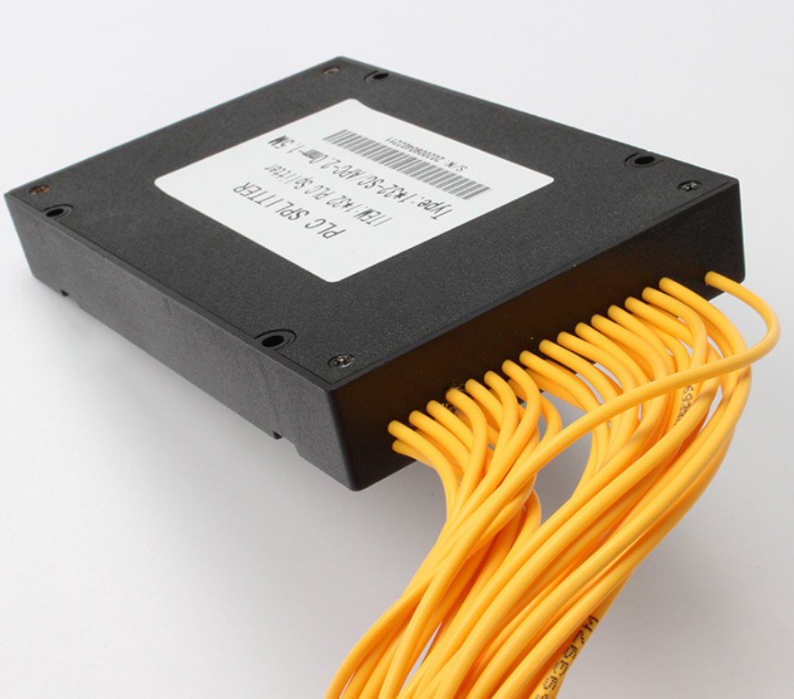 SC APC 1x32 Splitter Światłowód do 2,0 mm warkoczy 1260nm - 1650nm Długość robocza