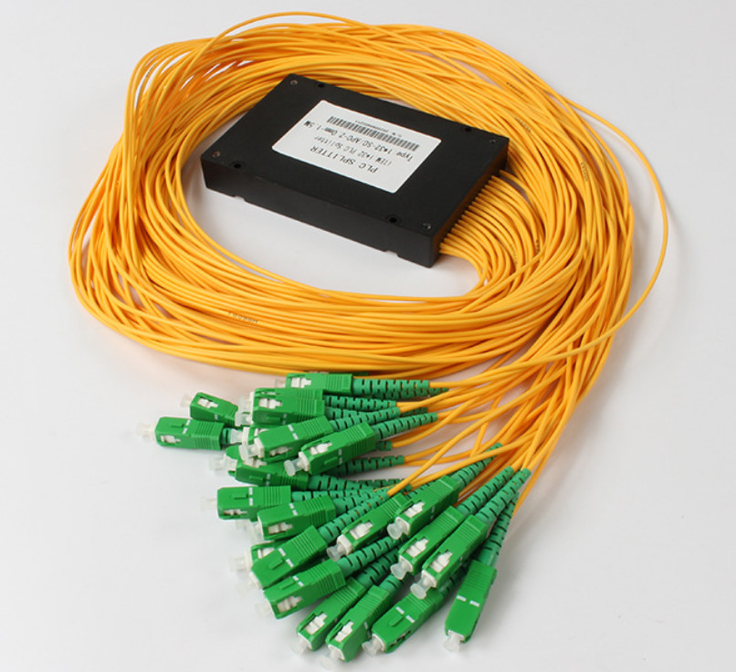SC APC 1x32 Splitter Światłowód do 2,0 mm warkoczy 1260nm - 1650nm Długość robocza